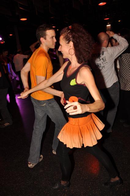 min 2010 11 13 fous swing 194